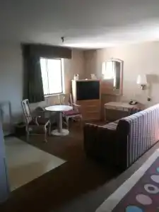 Super 8 by Wyndham West/Coors Blvd - 70