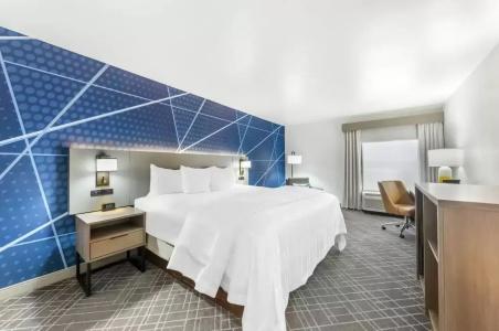 Hampton Inn - 2