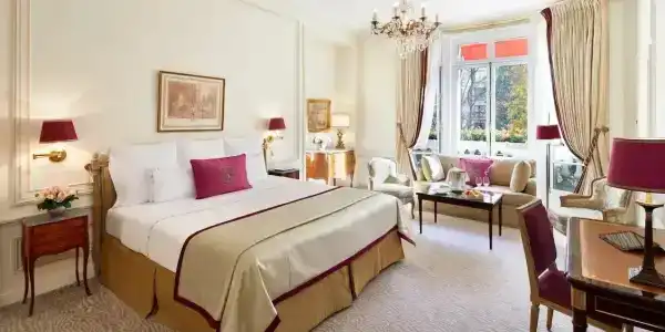 Hôtel Plaza Athénée - Dorchester Collection - 45