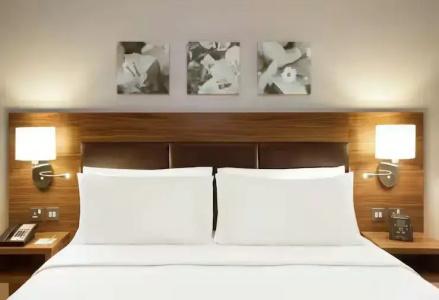 Hilton Garden Inn Ras Al Khaimah - 36