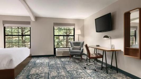 Four Points by Sheraton Arena - 34