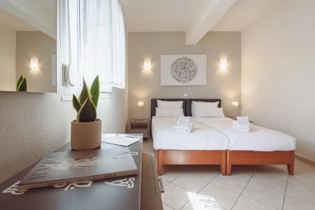 Ampelia Studios - 46