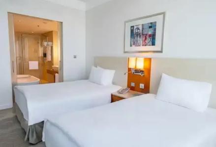 Hilton - 32