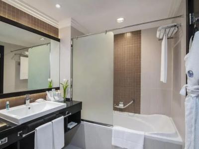 Towers Rotana - Dubai - 74