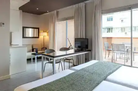 Suites Viena Plaza de España - 59