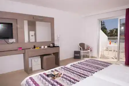 New Famagusta & Suites - 43
