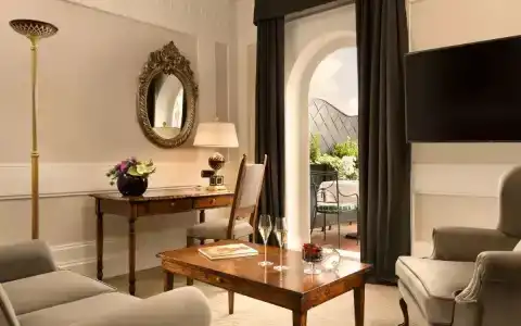 Splendide Royal - Small Luxury Hotels of the World - 79