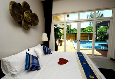 Rawai Private Villas - Pools and Garden - 2