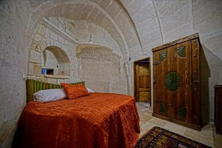 Holiday Cave - 34