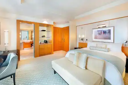The Ritz-Carlton Executive Residences - 52