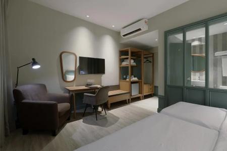 The Jesselton - 74