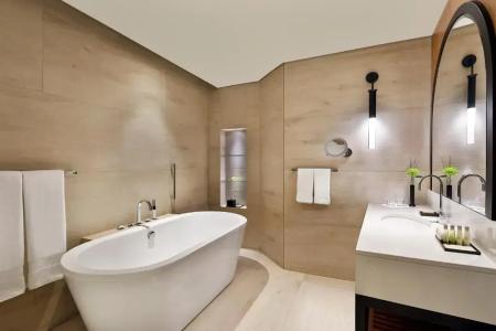 DoubleTree by Hilton Dubai - Business Bay - 58