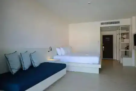 Amata Patong - 15