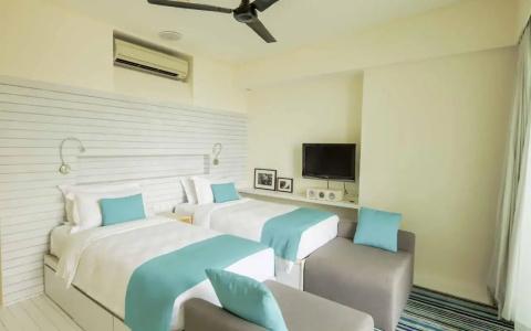 Holiday Inn Resort Kandooma Maldives with 50% Off on Transfers, an IHG - 2