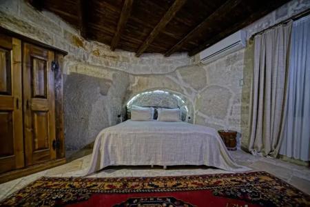 Holiday Cave - 61