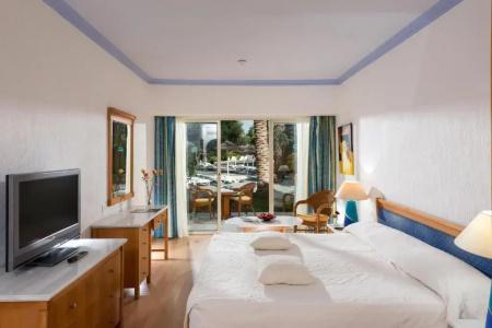 Paphos Gardens Holiday Resort - 4
