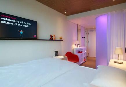 citizenM Schiphol Airport - 37