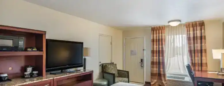 Clarion Inn & Suites Central Beach - 53