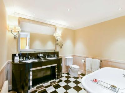 The Savoy - 86