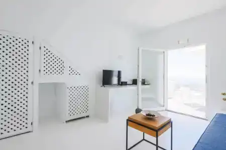 Aeifos Boutique - 98