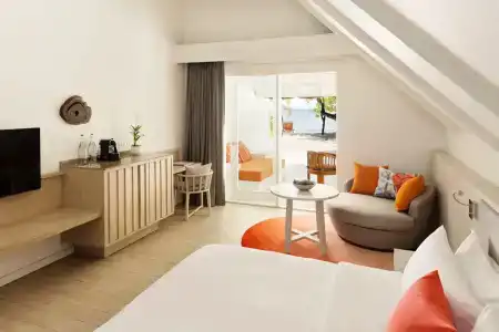 Lux* South Ari Atoll Resort & Villas - 25