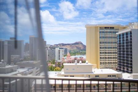 Embassy Suites by Hilton Waikiki Beach Walk - 130