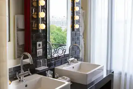 Hotel - 10