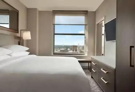 Embassy Suites By Hilton Minneapolis Downtown - 40