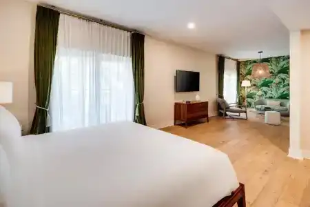 The Savoy & Beach Club - 22