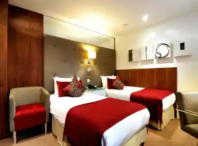 DoubleTree by Hilton London – West End - 3