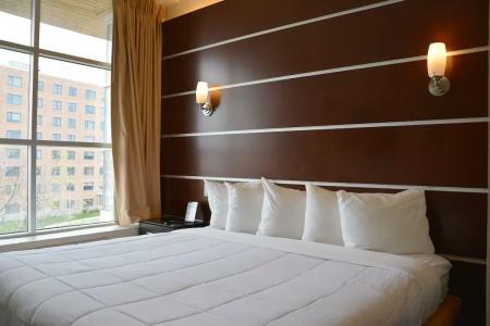 Days Inn & Suites by Wyndham - 27
