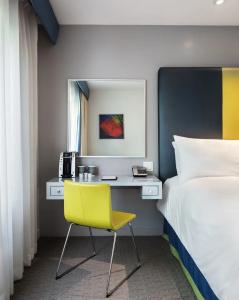 Sunset Marquis - 51