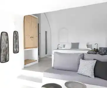Elysian Santorini - 46