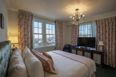 Pontchartrain St. Charles Avenue - 33