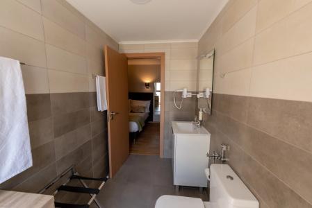 Dinya Lisbon & Lounge Bar - 20