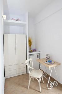 Yanna Luxury Suites (Asteri Suites) - 9