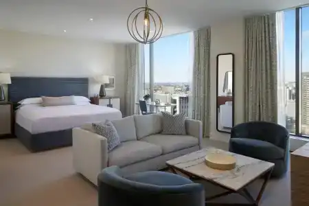 Hilton - 110
