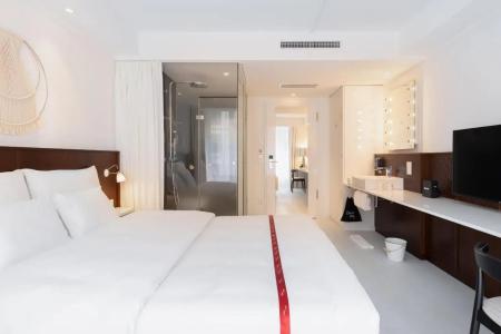 Ruby Claire Geneva - 4