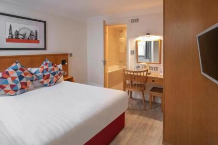 Queensway, Sure Collection by Best Western - 13