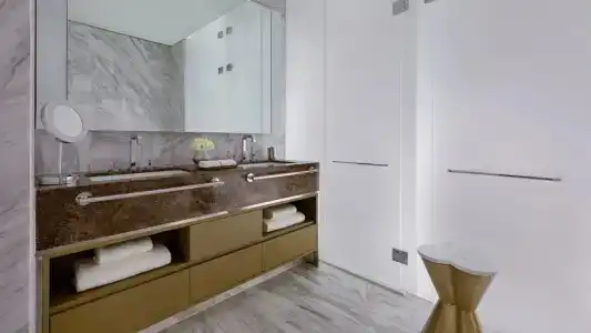 The Ritz-Carlton - 93
