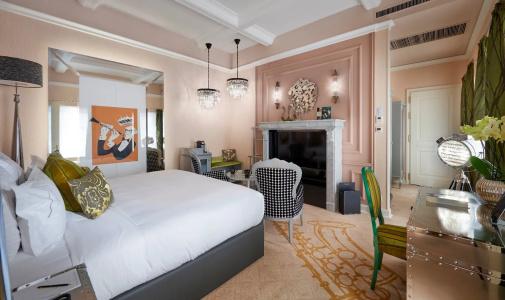Aria Budapest by Library Collection - 69