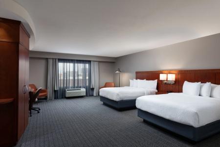 Courtyard by Marriott at Old Town - 4