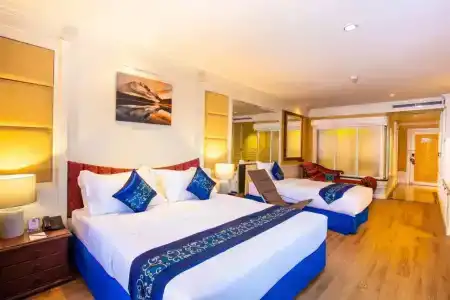 Floral · Dolphin Circle Pattaya - 61