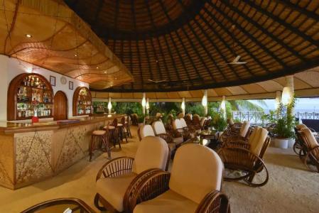Angaga Island and Spa - 12