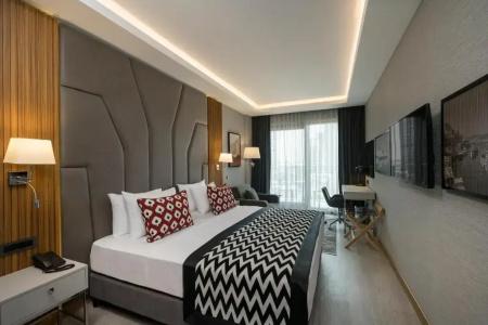 Ramada & Suites by Wyndham Istanbul Sisli - 49