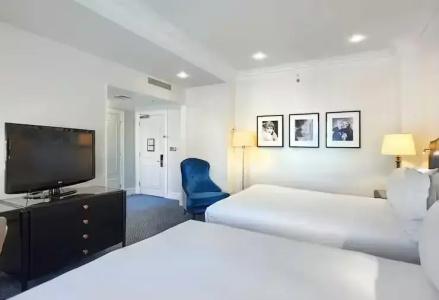 The Waldorf Hilton - 85