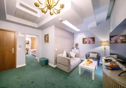 Phoenicia Comfort - 11