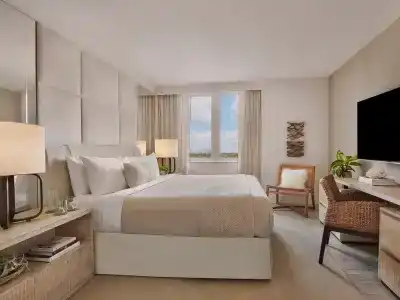 w South Beach - 124