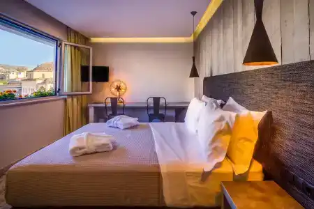 360 Degrees - 26