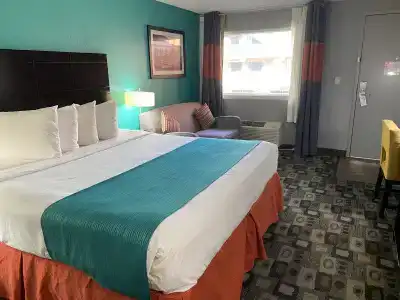Clarion Inn - 15